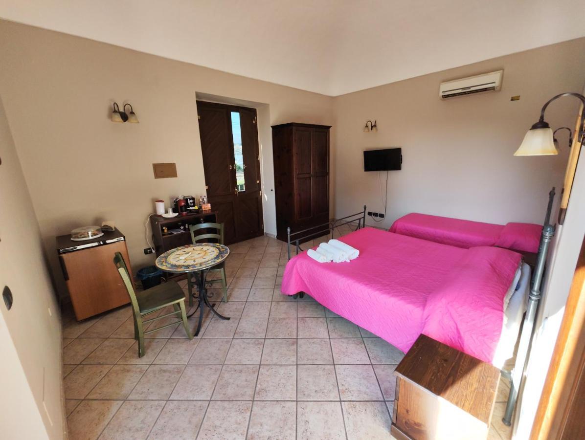 Le Grotte Bed & Breakfast Riposto Exterior foto